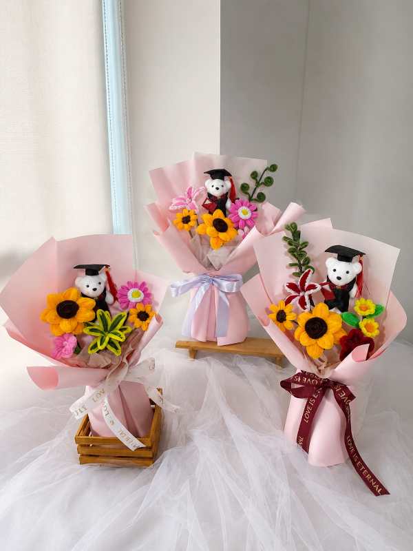 Graduation Teddy Bouquet